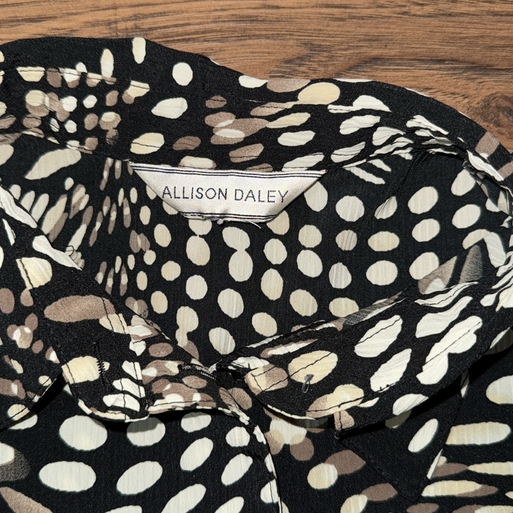 AlLLISON DALEY Black and Cream Button Down Shirt - Picture 6 of 8